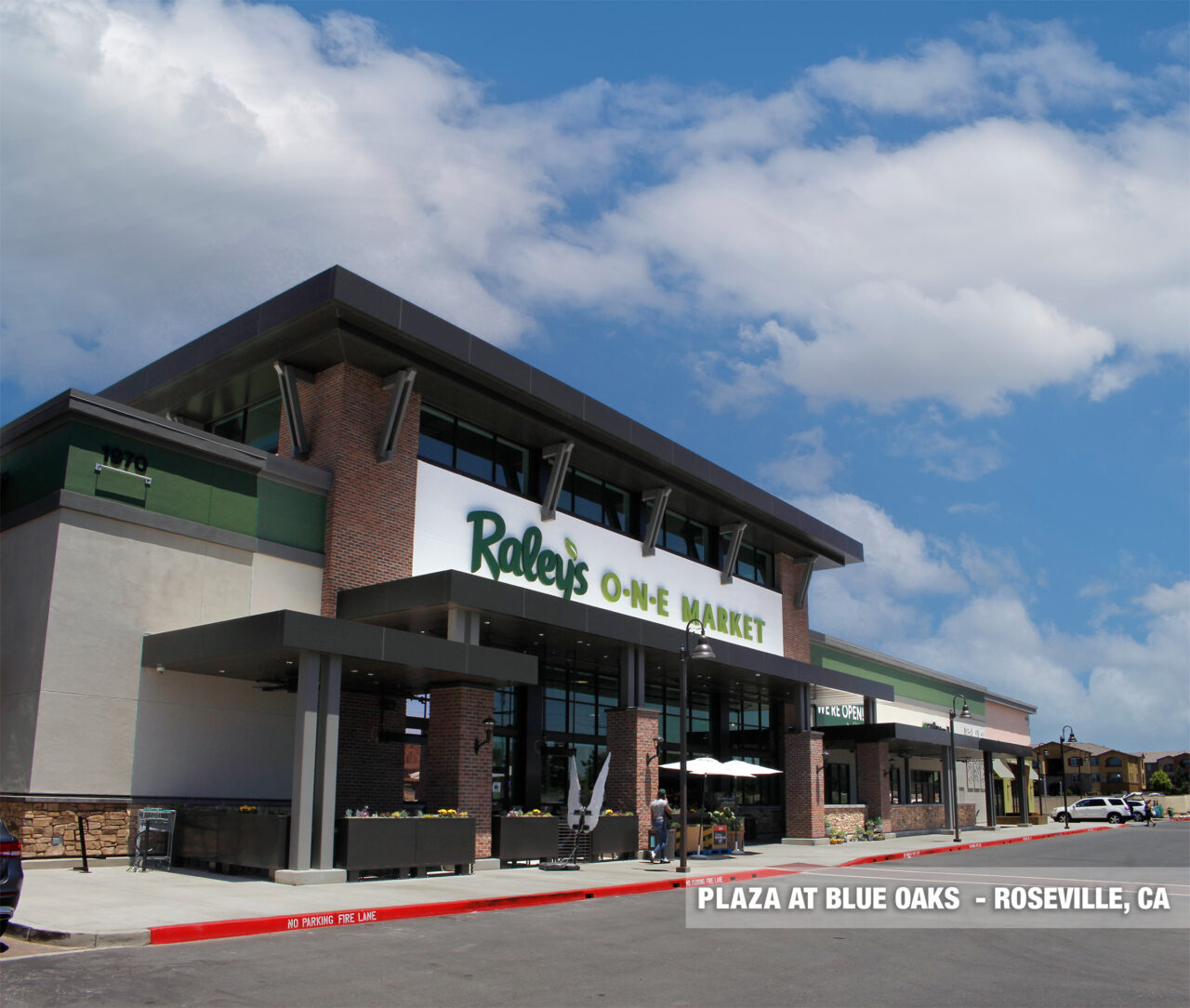 Plaza at Blue Oaks